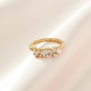 STELLA & DOT

Baguette Blitz Ring
